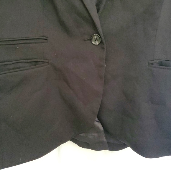 H&M Blazer - Picture 3 of 9